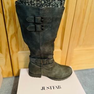 Grey Sweater Top Boots